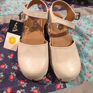 Art Class White Dress Shoes with Ankle Strap